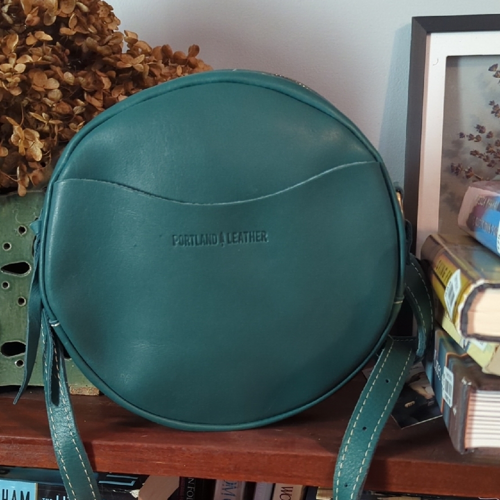 Portland Leather Large Peacock Circle Crossbody Bag